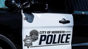 Good Samaritans scramble to help Modesto police officer during arrest