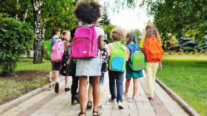 Police warn parents about “stranger danger” as kids go back to school