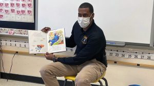 New Jersey police officer teaches elementary school students life skills in new program