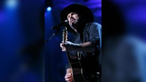 Country singer Garth Brooks partners with Nashville city to open police substation downtown