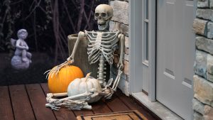 Texas man steals Halloween skeleton decoration zip-tied to a chair