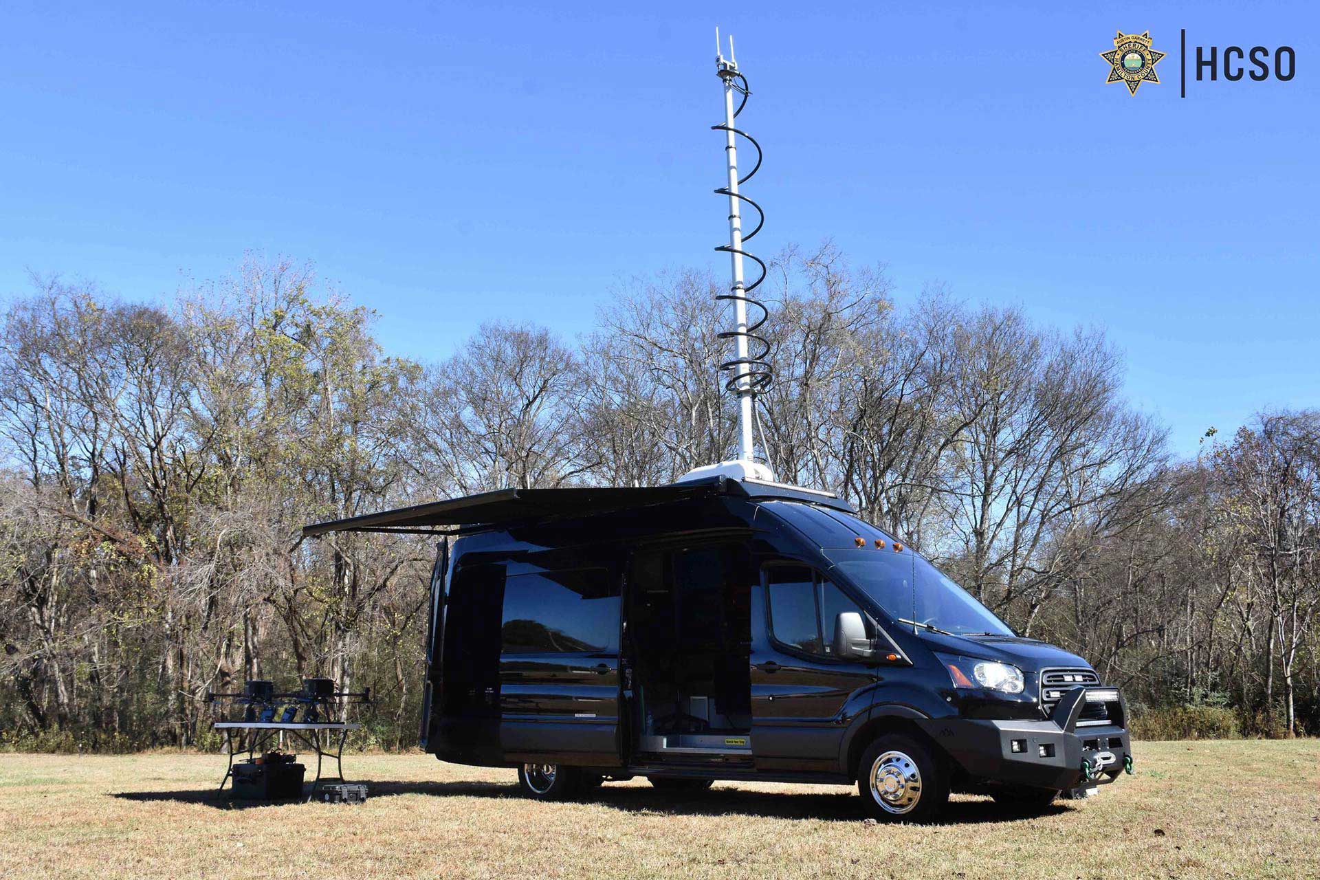 tennessee-sheriffs-office-introduces-high-tech-drone-command-van-2