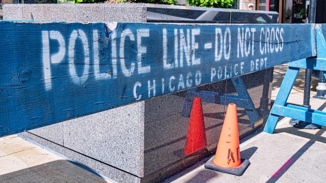 https://files.apbweb.com/wp-content/uploads/2023/12/Chicago-Police-Department-CPD-Police-Line-Do-not-cross-barrier-in-illinois-640x360.jpg